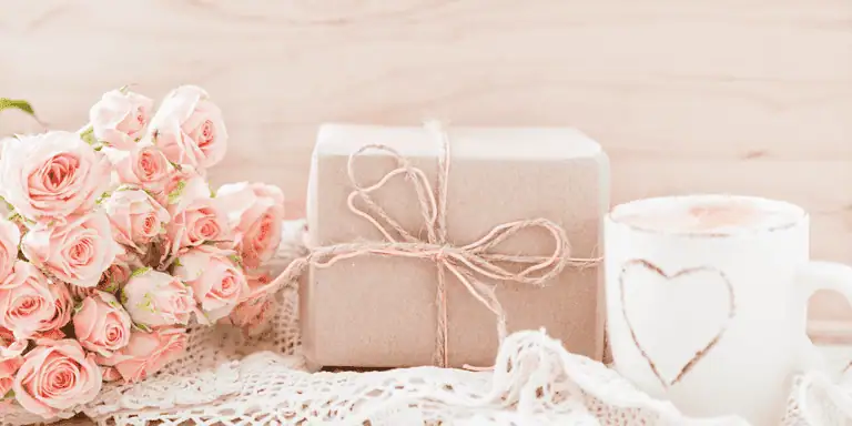 20+ Valentine’s Day Gifts for Her for Every Budget