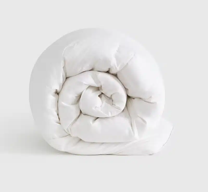 how to make your bed look like a hotel bed